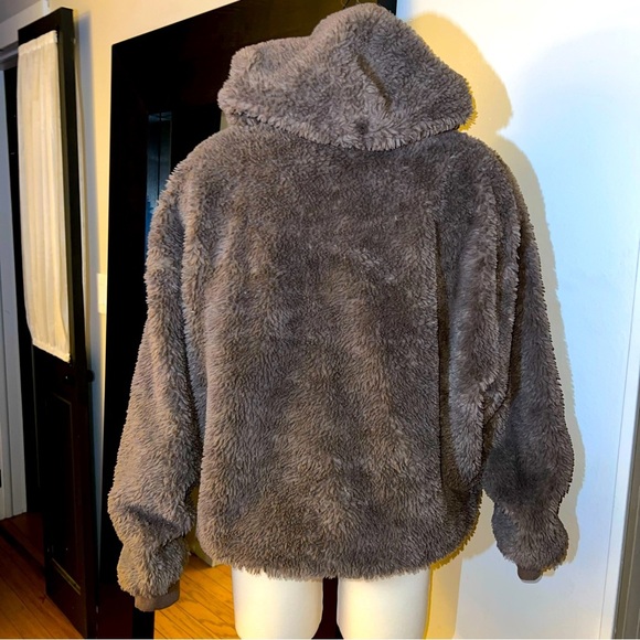 ASOS DESIGN Oversized Brown Sherpa/Faux Fur Hoodie - Large - Picture 5 of 13